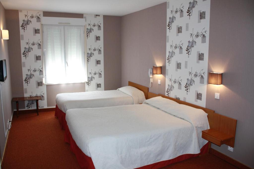 Hotel Du Touring Saint-Cere Room photo